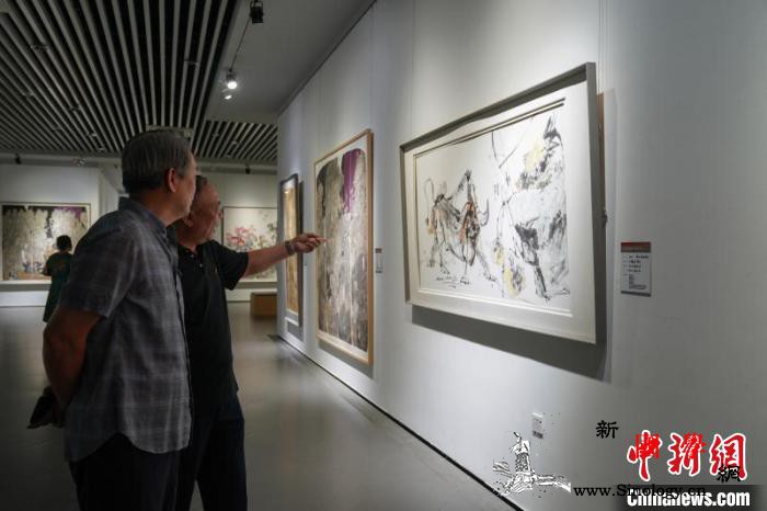 140幅中俄艺术家作品同台亮相尽展_洛夫-艺术家-黑龙江省-俄罗斯-