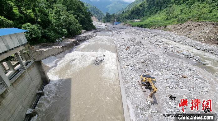 遭遇特大洪灾尼泊尔上马蒂水电站完成水_尼泊尔-抢修-水电站-