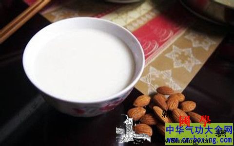 杏仁茶的神奇作用_杏仁茶有何作用_杏仁-杏仁茶-润肺-白糖-