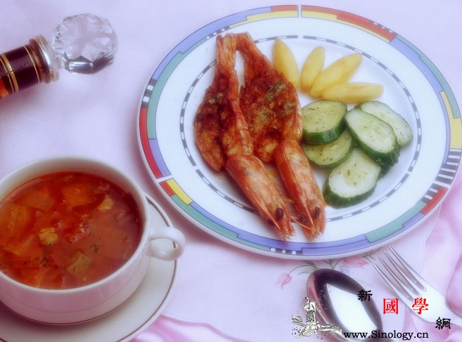 产后10个科学的饮食秘诀_泡面-授乳-所需-乳汁-