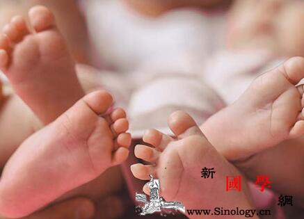 双胞胎和早产儿如何哺乳_早产儿-吸吮-生长发育-母乳-