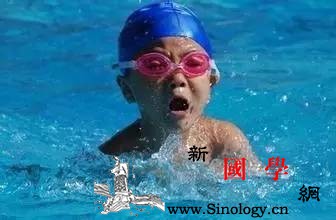 游泳呛水咳嗽怎么办_按压-胸腔-鼻孔-咳嗽-