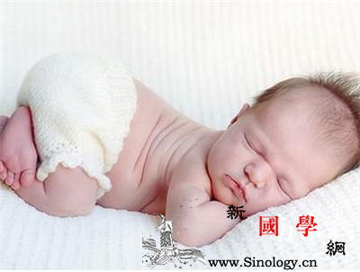 新生儿睡觉打呼噜是怎么回事?_打颤-打呼噜-配方-补钙-
