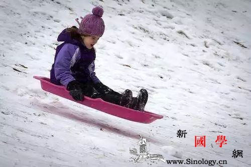 宝宝玩雪需要注意什么？尤其是手冻僵了千万不能_宝宝-孩子-尤其是-打雪仗-