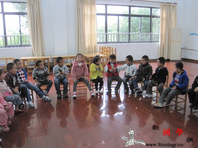 小班游戏击鼓传花_击鼓-孩子们-卡片-幼儿-