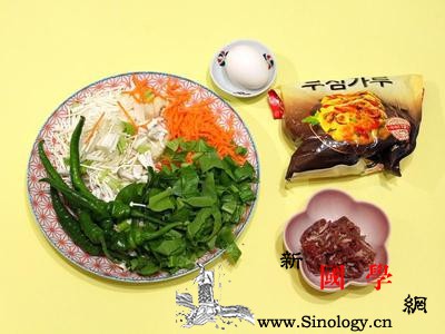韩式蔬菜煎饼营养均衡的素食煎饼_平底锅-红萝卜-拌匀-煎饼-