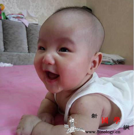 你的行为将影响宝宝情商智商的发育！_引逗-宝宝-智商-疼爱-