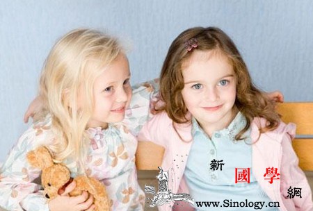 机智的父母这么和孩子相处_犯错-亲密关系-相处-父母-