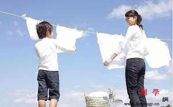 “懒宝宝”大变身教您培养孩子做家务的能力_家务-培养孩子-父母-劳动- ()