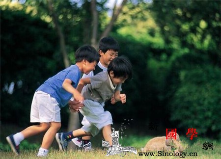 孩子缺乏安全感的原因有哪些_爸妈-吵架-缺乏-父母-