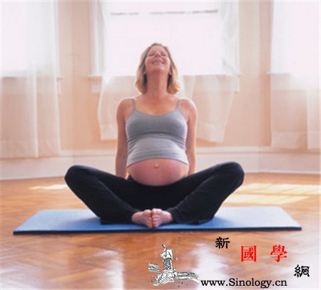 孕妇瑜伽和普通瑜伽的区别_平衡感-瑜伽-孕妇-姿势-