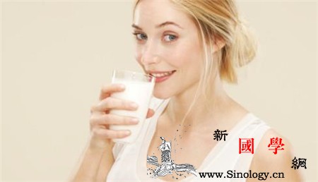 女人喝牛奶能丰胸吗_麦片-木瓜-丰胸-蛋白质-两性知识