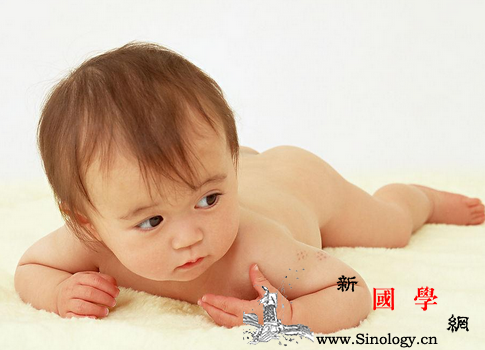 早产儿黄疸多久能退_足月-胆红素-早产儿-足底-