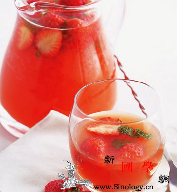 山楂草莓汁的做法_健胃-冰糖-开胃-山楂-