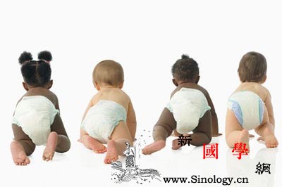 训练宝宝爬行的四个步骤_婴儿-向前-妈妈-宝宝-