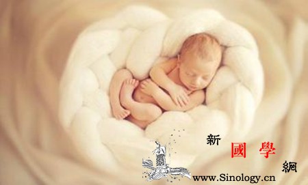 新生儿腹泻含有气泡是怎么回事_乳糖-米汤-受凉-气泡-