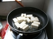 鸡蛋煎豆腐_生粉-生油-食油-平底锅-