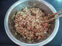 白菜猪肉饺子_面团-食用油-加盖-温水-