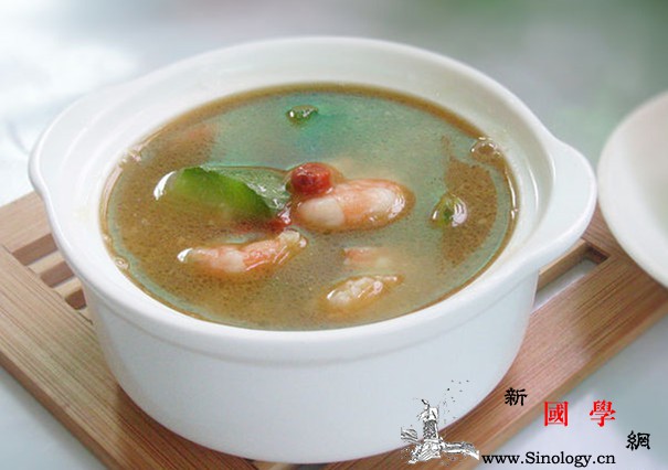 产妇吃的丝瓜汤怎么做_丝瓜-虾仁-鱼头-适量-
