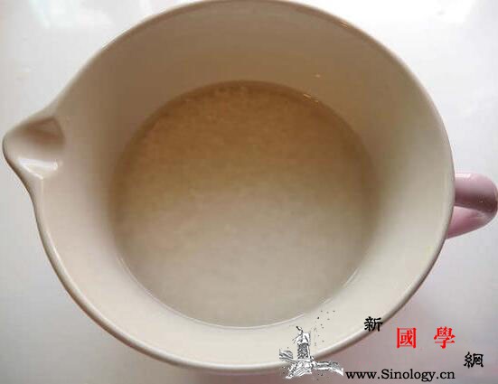 香菇麻油鸡饭冬日进补暖食_盐巴-白米-麻油-香菇-
