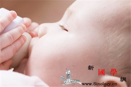 新生儿吃奶瓶不吃母乳怎么办_奶头-喂奶-母乳-奶瓶-