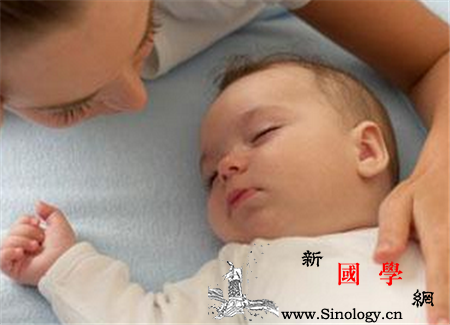 新生儿睡觉摇头怎么回事_湿疹-怎么回事-头皮-睡眠-