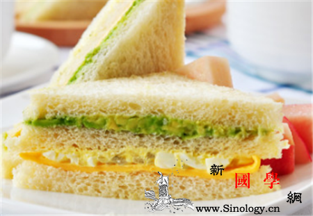 牛油果怎么做宝宝爱吃_薄饼-吐司-红萝卜-拌匀-