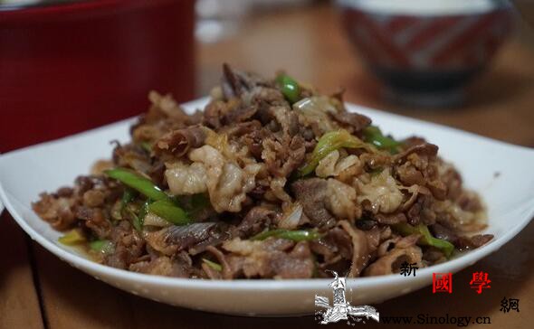 怎么炒羊肉好吃又简单炒羊肉的家常美味快手做_羊肉-斜切-简单-红椒-