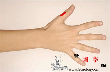 月经推迟按摩大拇指图常按这个穴位滋阴补肾_胫骨-按压-穴位-月经-怀孕准备