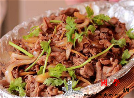 孜然羊肉最正宗的做法_香菜-适量-羊肉-均匀-