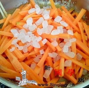 胡萝卜果脯的做法好吃又简单_果脯-冰糖-胡萝卜-搅拌-