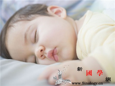 新生儿睡姿会影响头型吗_侧卧-头型-闭合-睡姿-