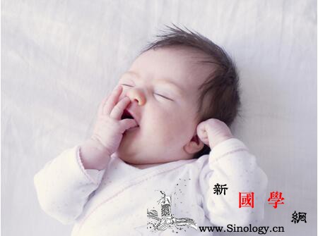 新生儿白天不睡觉怎么办_生物钟-睡眠-白天-规律-