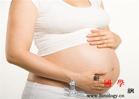 羊水破了可以先洗澡再去医院吗这是个不靠谱的_羊水-再去-破了-洗澡-
