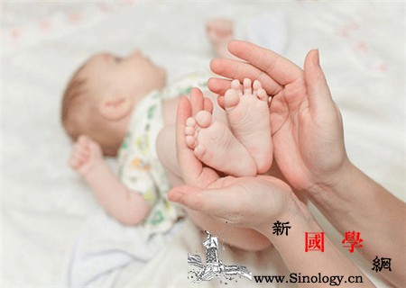 分娩时宝宝在干嘛被宝贝暖哭_耻骨-骨盆-分娩-转身-