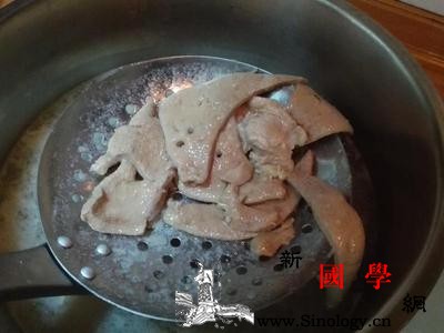 麻油猪肝面线简简单单的排毒补血餐_姜丝-猪肝-腌制-麻油-