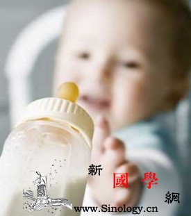 有损宝宝健康的六种吃法_初乳-吸吮-乳汁-分泌-