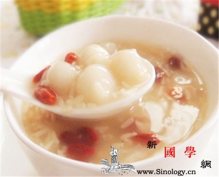 醪糟汤圆怎么做_浮起-醪糟-黑芝麻-面团-