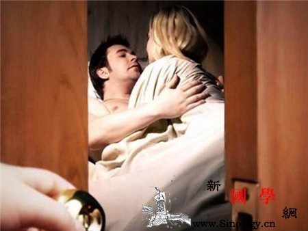 女人在什么年龄容易出轨男人女人都一定要看！_激素-出轨-男人女人-年龄-两性知识