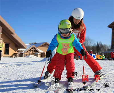 带孩子滑雪注意事项_滑雪场-误区-注意事项-孩子-