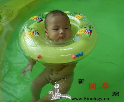 早龄游泳使宝宝平衡能力更强_构造-游泳-平衡-刺激-