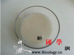 红薯粉怎么做凉粉超详细一步到位红薯凉粉做法_面糊-红薯-倒入-搅拌-
