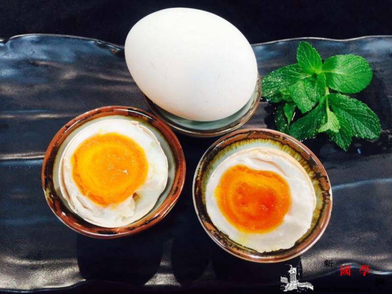 怎样腌鹅蛋出油又好吃最全最好吃的鹅蛋腌制方_黄泥-腌制-盐化-鹅蛋-