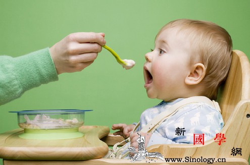 讲究策略让宝宝爱吃辅食_喂食-长牙-辅食-食物-