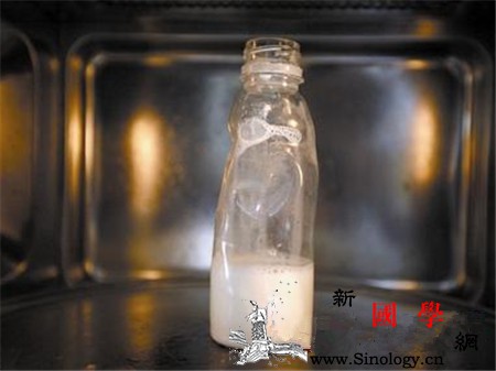 奶瓶能放微波炉加热吗如何加热奶粉或母乳呢？_母乳-解冻-奶瓶-微波炉-