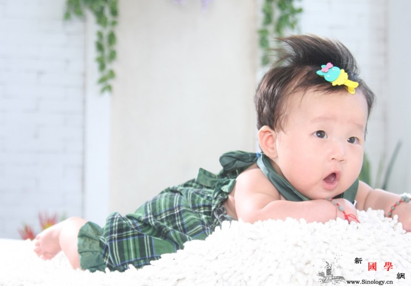 妈妈们要关注宝宝皮肤保健_尿酸-痱子-尿素-尿布-