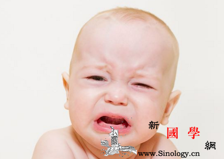 新生儿斗鸡眼正常吗要如何预防_被覆-弱光-鼻梁-眼内-