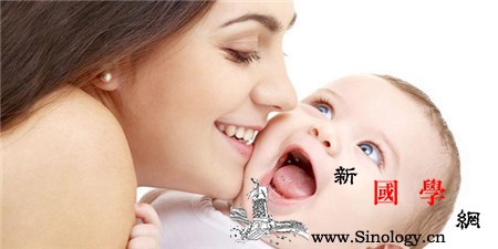 母乳喂养感冒了怎么办_匙子-哺乳-鸡汤-咽喉-