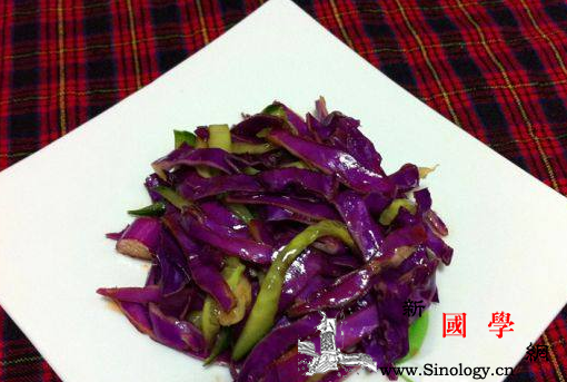 紫甘蓝和什么凉拌好吃美味做法悄悄分享给你_甘蓝-凉拌-倒入-适量-