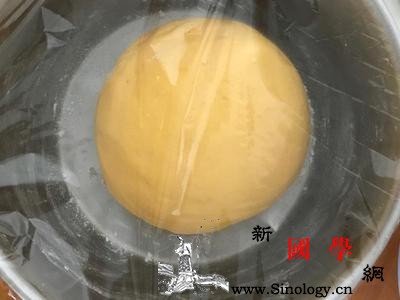 南瓜馒头的家常做法(无水无糖版)_面团-南瓜-面粉-头尾-